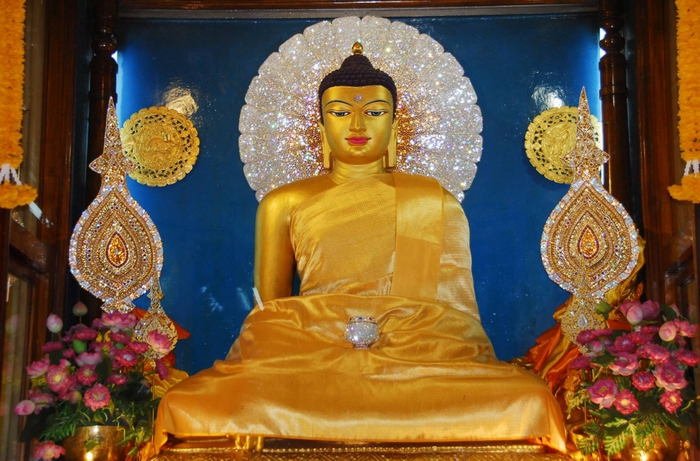 印度菩提迦耶─大菩提寺─釋迦牟尼佛聖像9.JPG