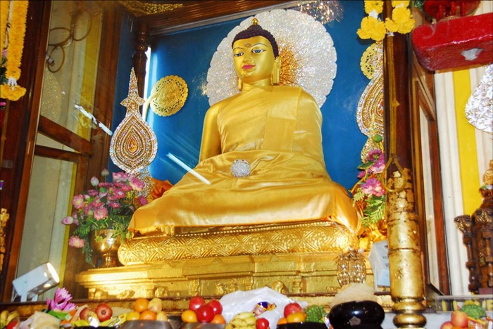 印度菩提迦耶大菩提寺─釋迦牟尼佛聖像13.JPG