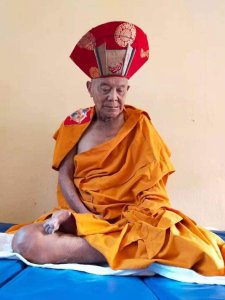 尊敬的喇嘛Adrak來自尼泊爾迪利亞克寺廟